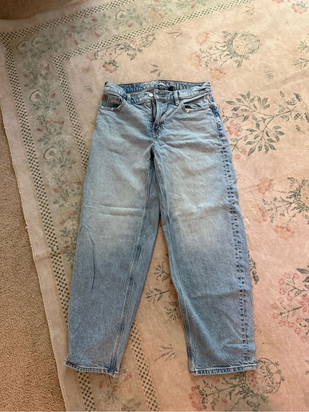 American Eagle Outfitters Light Blue Boyfriend Jeans